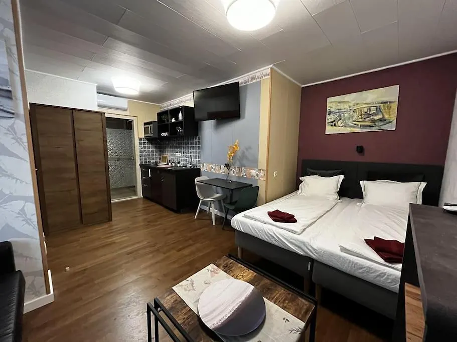 Stylish Apartment With Shared Rooftop Terrace/Jacuzzi Budapest